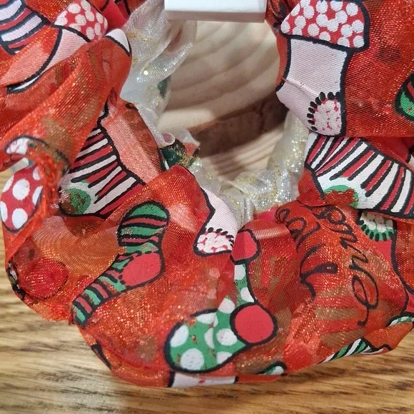 Festive Red & White Scrunchie Set - Picture 2 of 3